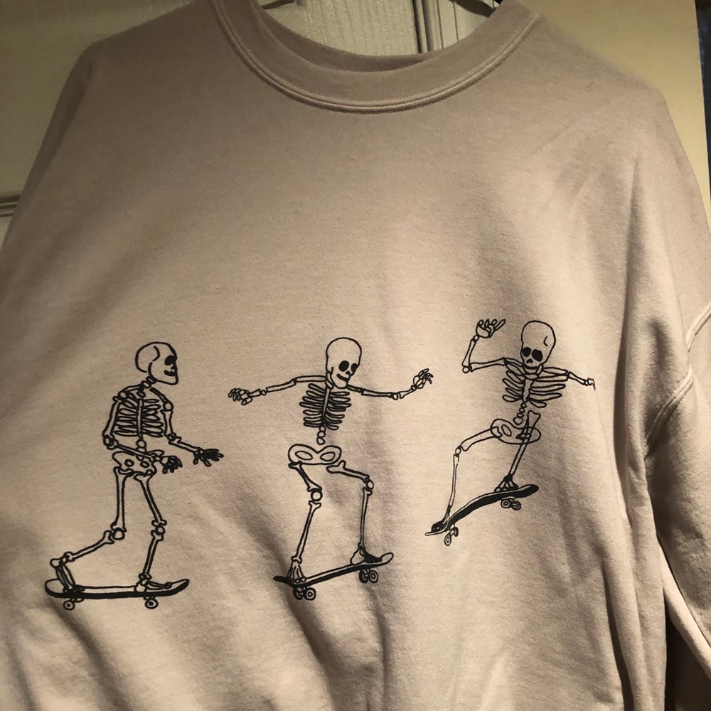 URBAN OUTFITTERS skeleton crewneck
